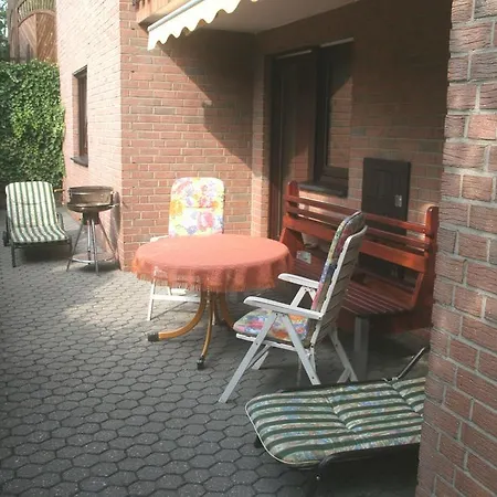 Geschwind Apartment *